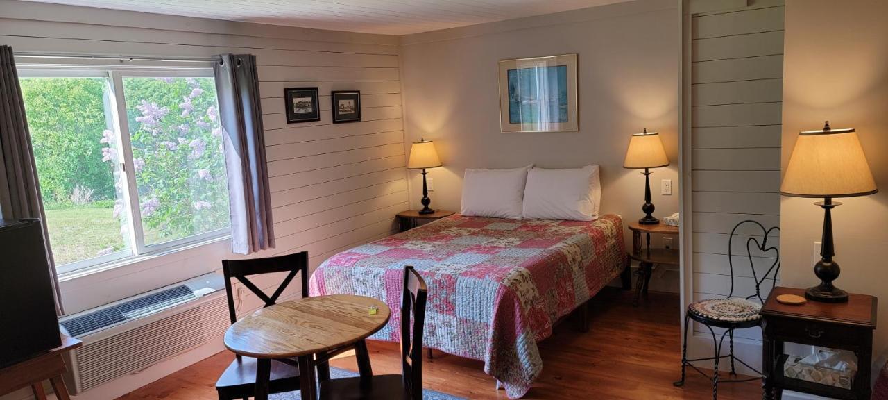Hawks House Inn Walpole エクステリア 写真