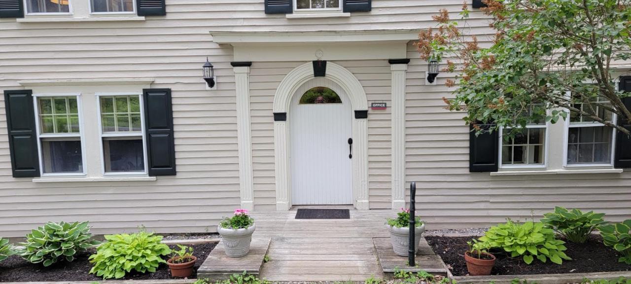 Hawks House Inn Walpole エクステリア 写真
