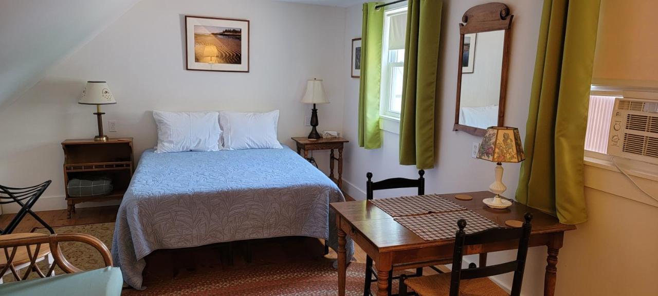Hawks House Inn Walpole エクステリア 写真