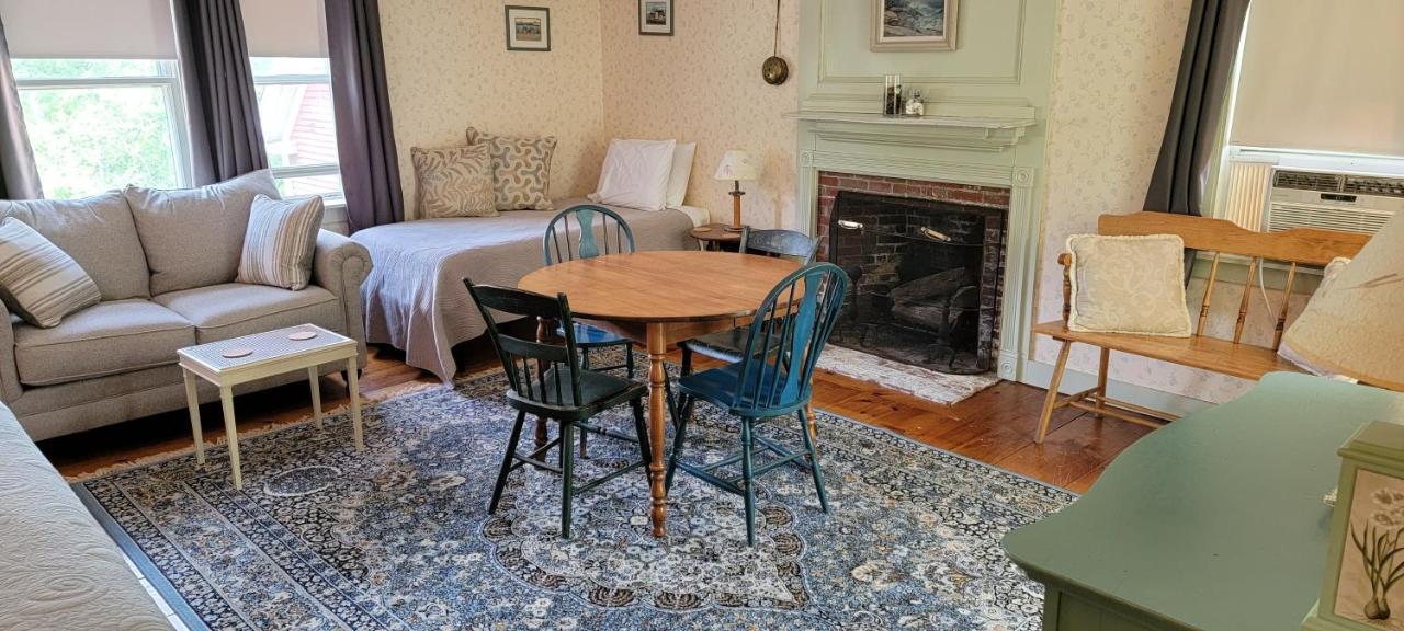 Hawks House Inn Walpole エクステリア 写真