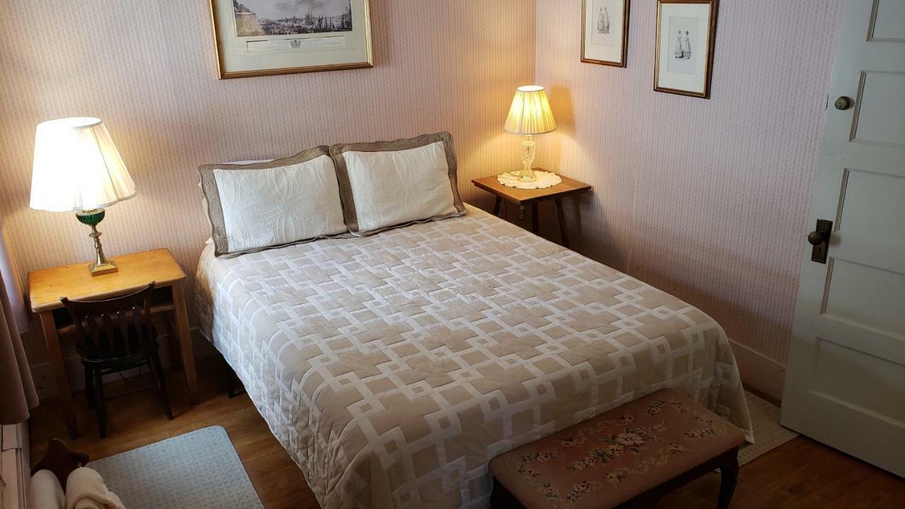 Hawks House Inn Walpole エクステリア 写真